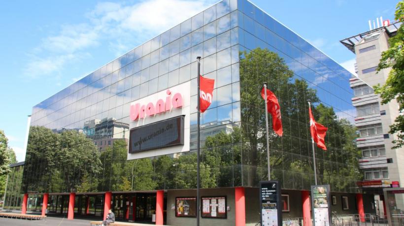Der Deutsche Kongress für Psychosomatische Medizin und Psychotherapie findet 2019 in der Urania mitten im Zentrum von Berlin statt. Der Deutsche Kongress für Psychosomatische Medizin und Psychotherapie findet 2019 in der Urania mitten im Zentrum von Berlin statt.