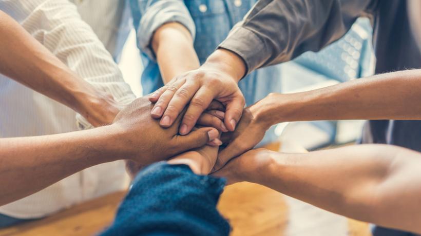 Aus deinem Klienten und seinem Umfeld wird ein Team, in dem sich alle in guter Zusammenarbeit eingebunden fühlen. Aus deinem Klienten und seinem Umfeld wird ein Team, in dem sich alle in guter Zusammenarbeit eingebunden fühlen.