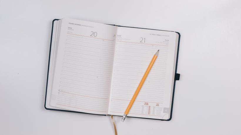 Bei den Aufgaben zum Planen müssen Termine in eine sinnvolle Reihenfolge gebracht werden (Foto: Jeshoots.com, unsplash) Bei den Aufgaben zum Planen müssen Termine in eine sinnvolle Reihenfolge gebracht werden (Foto: Jeshoots.com, unsplash)