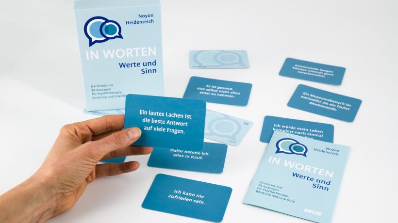 Das Kartenset „Werte und Sinn“ erleichtert die Annäherung an existenzielle Themen. (Foto: Beltz Verlag)