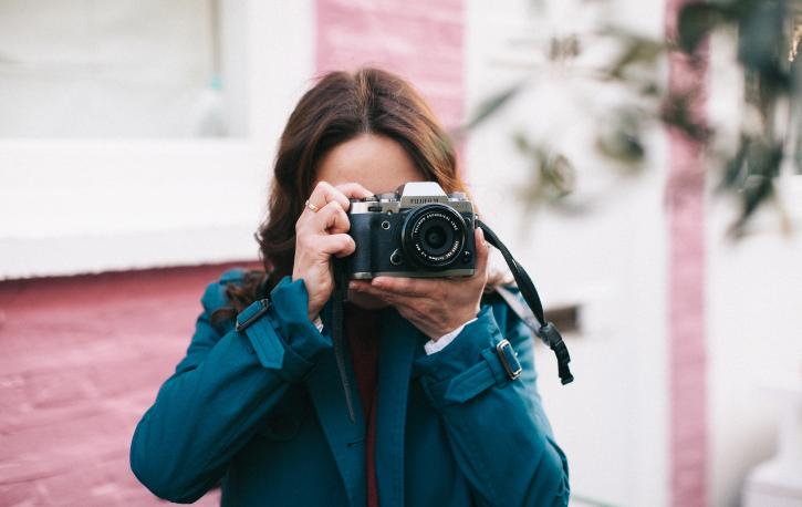 Die Fotografie hilft dabei, sich selbst zu sehen. Sie macht Gedanken sichtbar und kann Veränderung visualisieren. (Foto: Pexels.com) Die Fotografie hilft dabei, sich selbst zu sehen. Sie macht Gedanken sichtbar und kann Veränderung visualisieren. (Foto: Pexels.com)