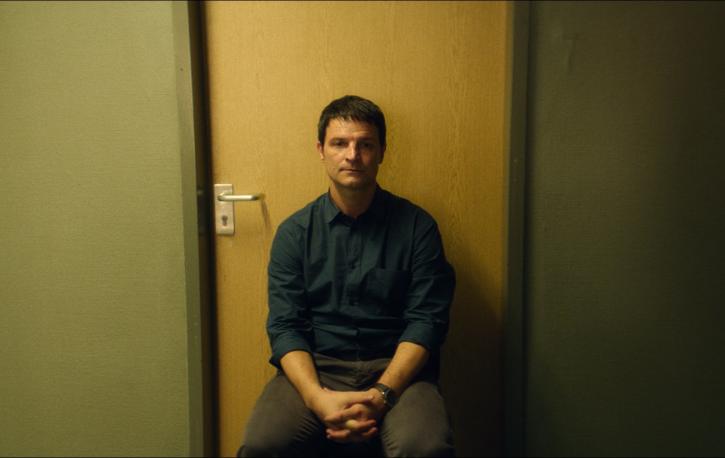 In „Exil“ begleiten wir Xhafer in eine Welt voller Misstrauen. (Foto: AlamodeFilm)