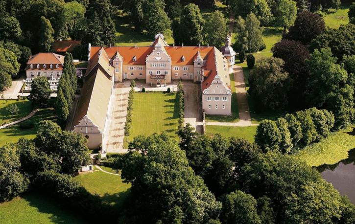 Luftbild Jagdschloss Kranichstein