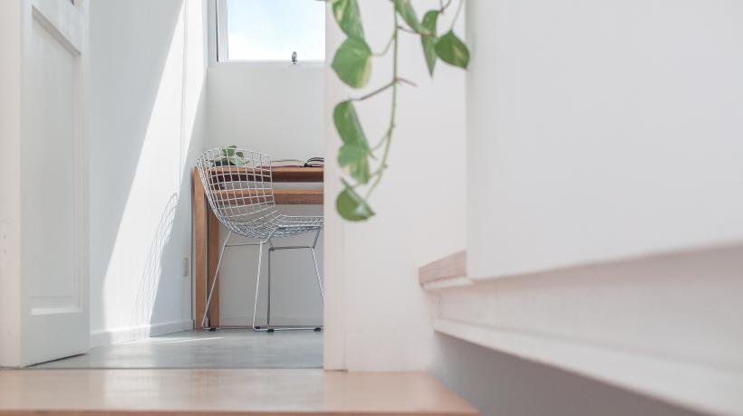 Gestalte die Coaching-Umgebung bewusst und entferne störende Dinge, so lässt sich dein Klient nicht ablenken. (Foto: Angelique Emonet – Unsplash.com)