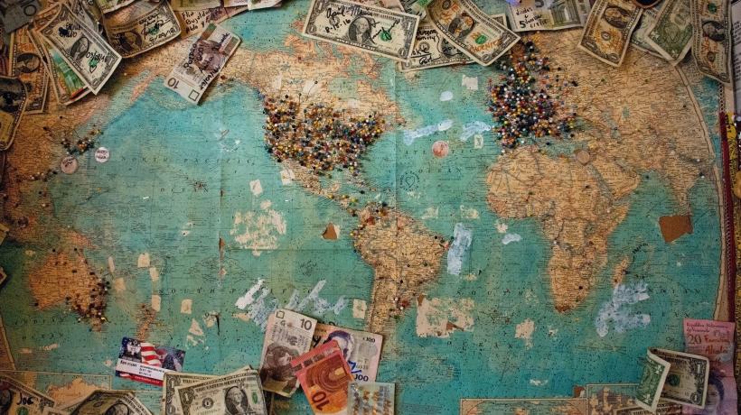 Eine angemessene Reaktion auf den menschengemachten Klimawandel wird aus politischen und ökonomischen Gründen gezielt behindert. (Foto: Christine Roy – Unsplash.com)