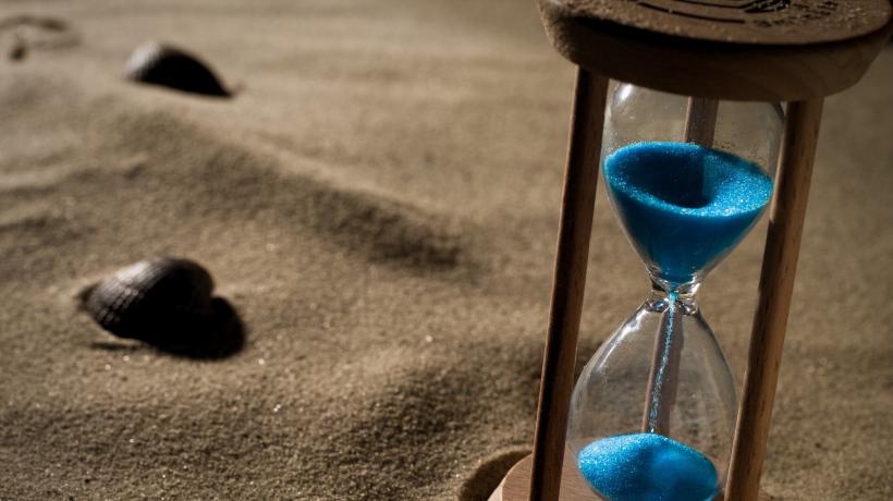 Sanduhr im Sand