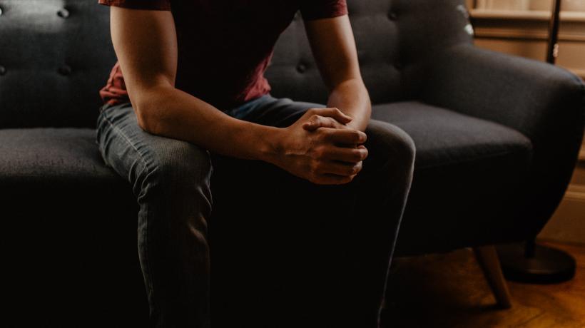 Auch für Männer ist diese Situation eine große Belastung. (Foto: Kelly Sikkema – Unsplash.com)