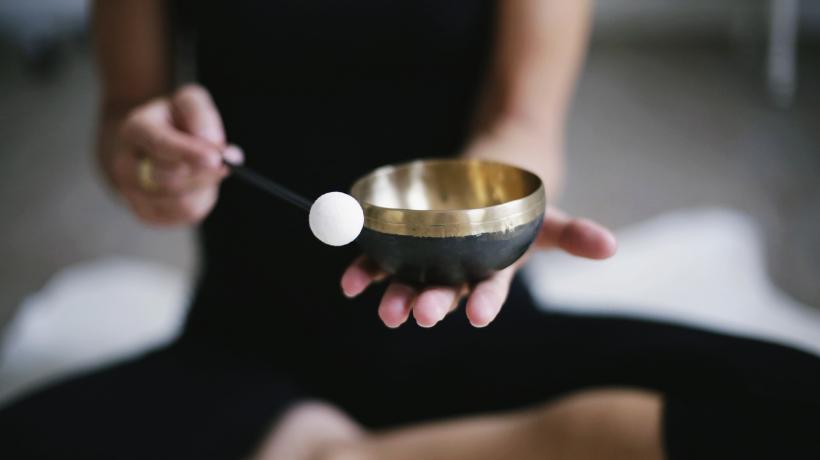 Die therapeutischen Sitzungen beginnen mit einem Moment der Besinnung. (Foto: Pixabay.com)