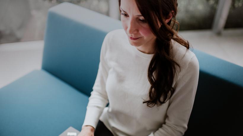 Wähle das Programm für dein Online-Meeting mit Bedacht und beziehe auch die Coaching-Zeit in deine Überlegungen mit ein. (Foto: Mujeres de Mexico – Unsplash.com)
