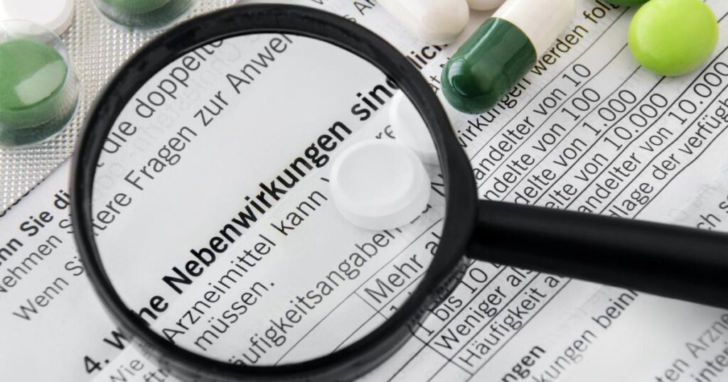 „Zu Risiken und Nebenwirkungen fragen Sie Ihre:n… Psychotherapeut:in?“