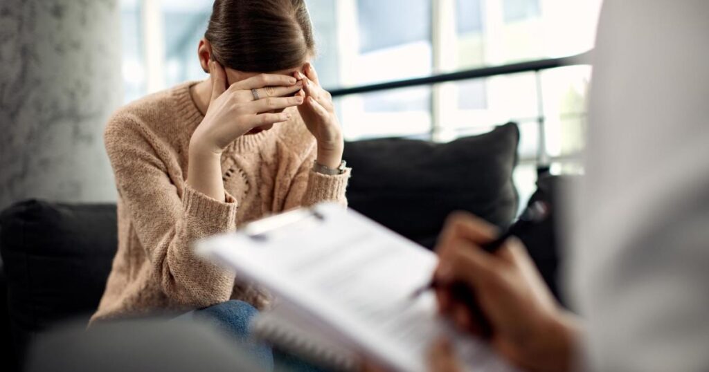Gewaltbetroffene Frauen traumasensibel unterstützen